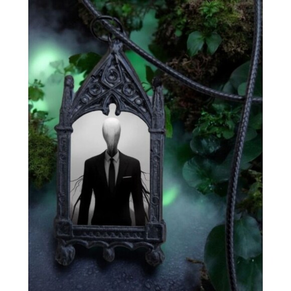 Slenderman Necklace - Horror Creepypasta Pendant - Picture 2 of 3